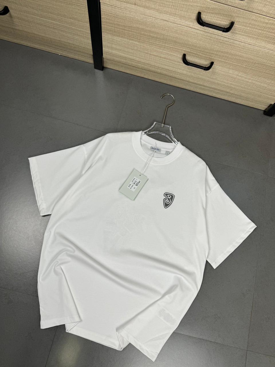 Knight Crest Relaxed Fit Crew Neck T-Shirt