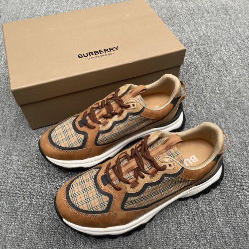 Heritage Check Trail Sneakers
