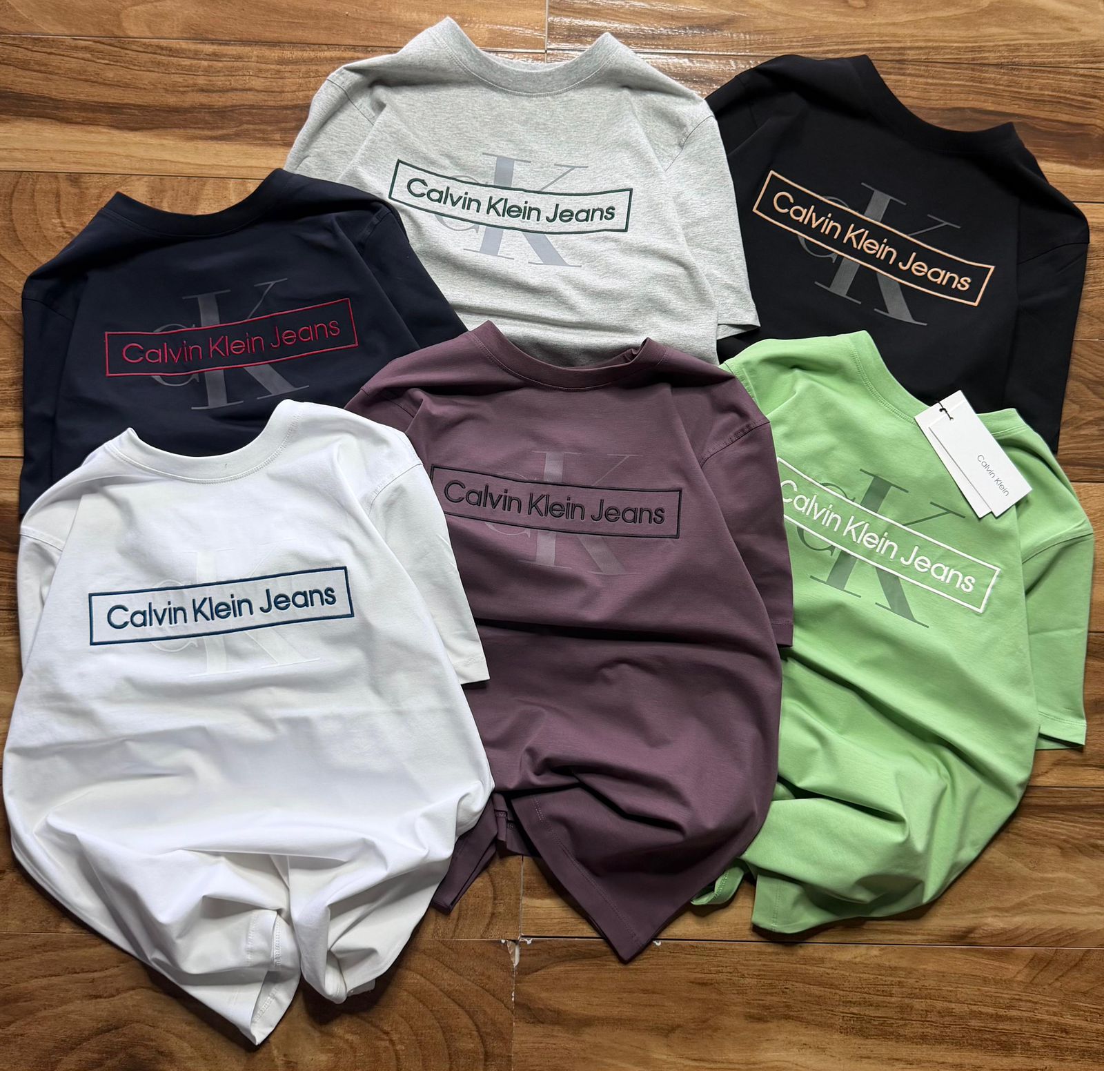 Signature Box Logo Tee